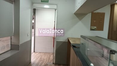 Retail in Casarrubuelos, Madrid to rent Interior Photo- Image 2 of 16