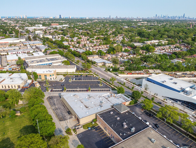 3924 W Devon Ave, Lincolnwood, IL for sale - Aerial - Image 3 of 11