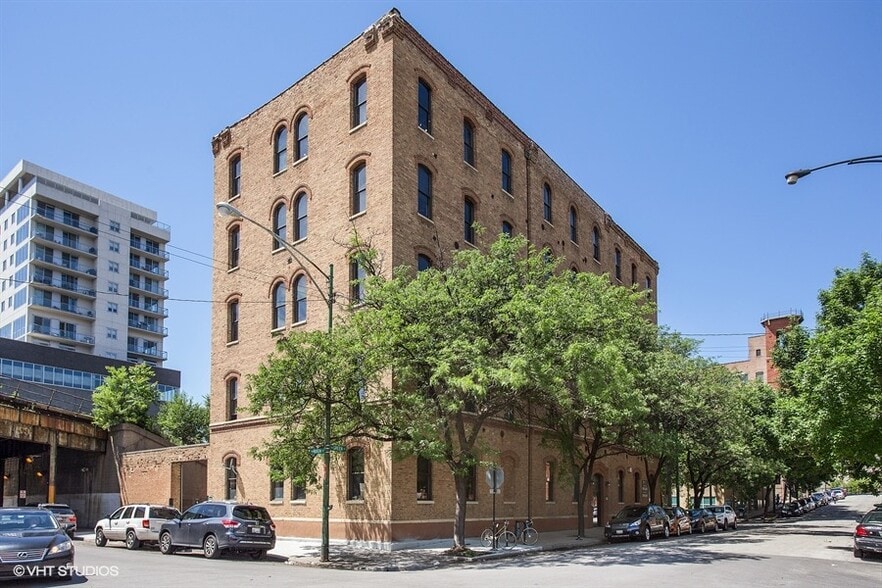 700 N Green St, Chicago, IL to rent - Building Photo - Image 1 of 17