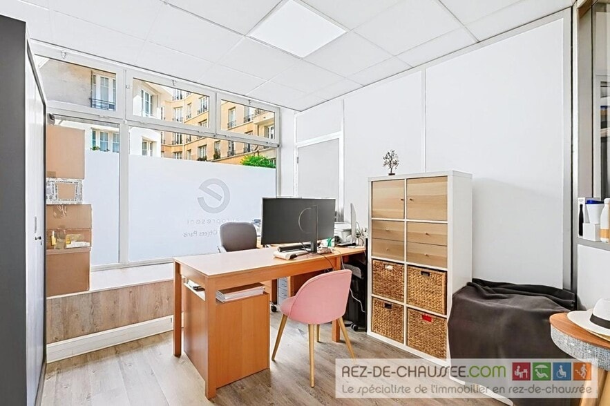 Retail in Paris for sale - Interior Photo - Image 3 of 10