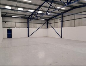 Ridgewood, Uckfield to rent Interior Photo- Image 1 of 2