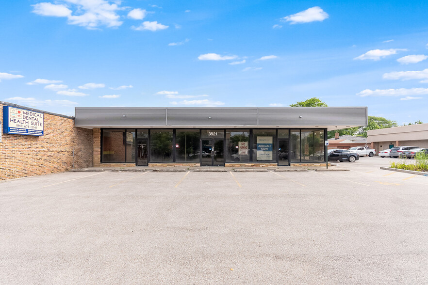 3921-3925 W Touhy Ave, Lincolnwood, IL for sale - Building Photo - Image 3 of 17