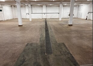 Brunel Dr, Newark to rent Interior Photo- Image 1 of 2