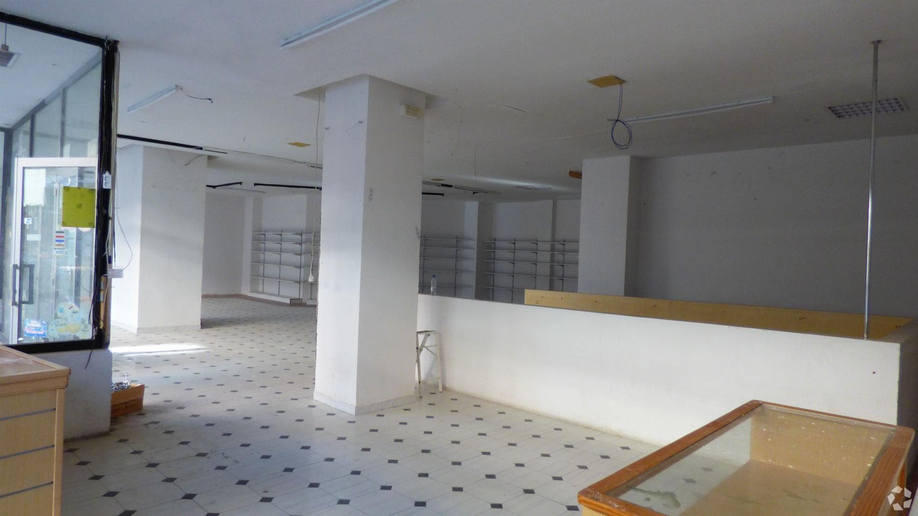 Retail in Toledo, Toledo to rent Interior Photo- Image 1 of 2