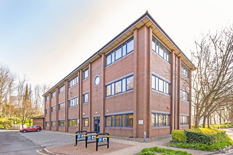 Albany Ct, Newcastle Upon Tyne for sale - Primary Photo - Image 1 of 6