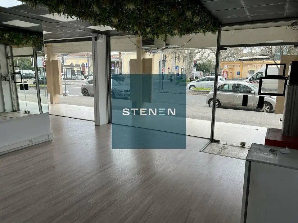 Location Commerce 71 m² - Photo 1