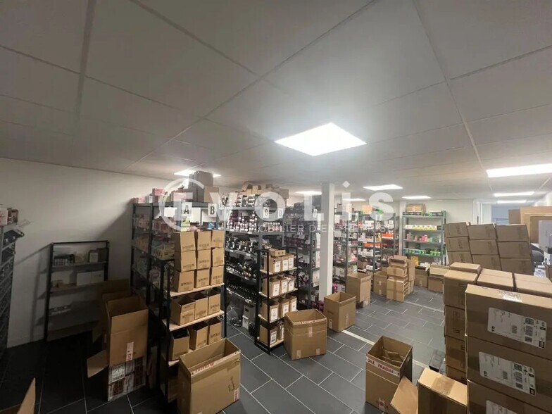 Light Industrial in Chennevières-sur-Marne for sale - Interior Photo - Image 3 of 8