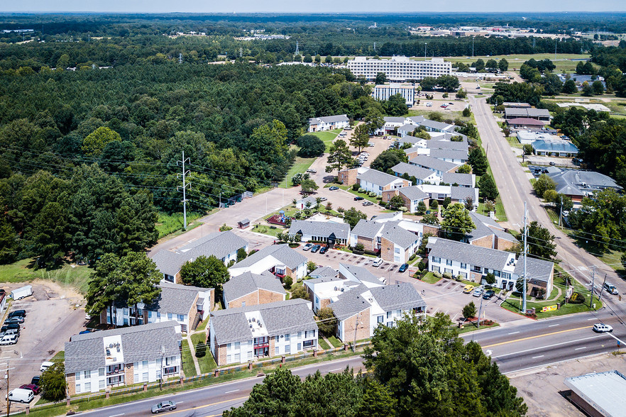 1805 Hospital Dr, Jackson, MS for sale - Building Photo - Image 1 of 1