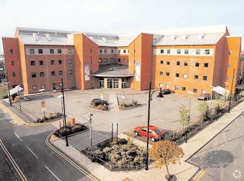 Cromwell St, Oldham for sale Building Photo- Image 1 of 1