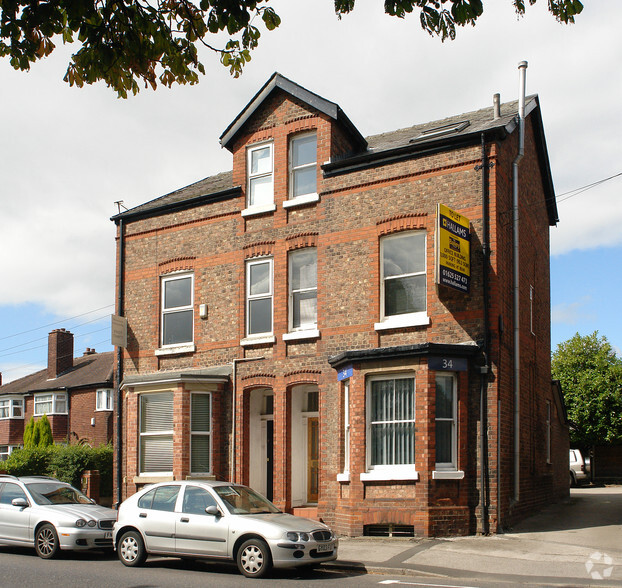 34-36 Altrincham Rd, Wilmslow for sale - Primary Photo - Image 1 of 2