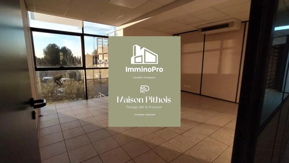 Office in Ollioules to rent - Interior Photo - Image 2 of 6