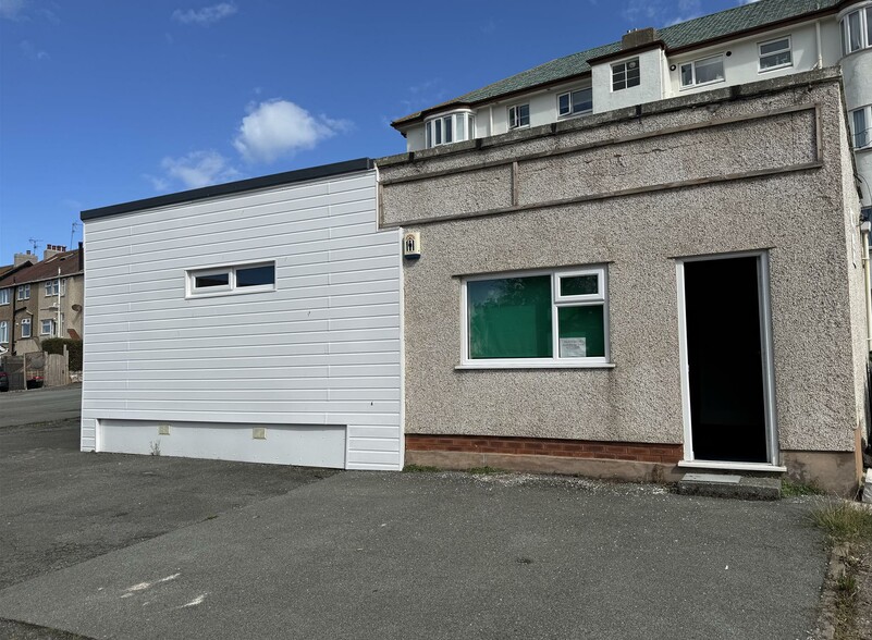 14 Cranford Crescent, Rhos On Sea, Colwyn Bay to rent - Building Photo - Image 1 of 3