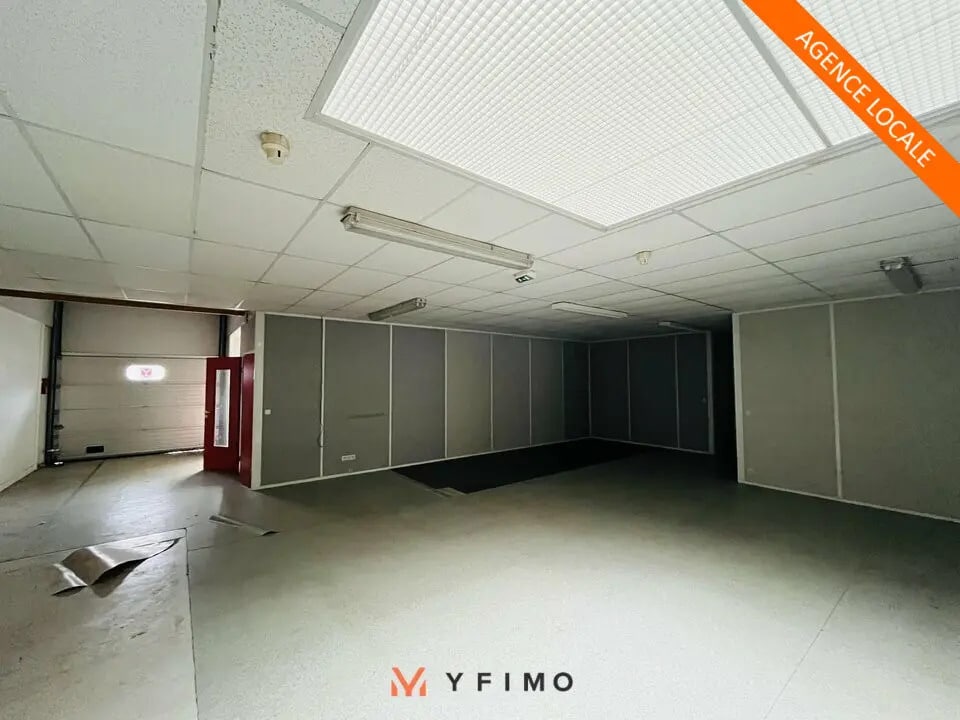 Location Local d'activités 375 m² - Photo 1