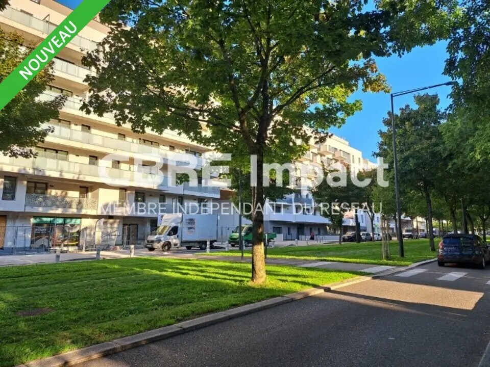 Retail in Dijon to rent Building Photo- Image 1 of 7