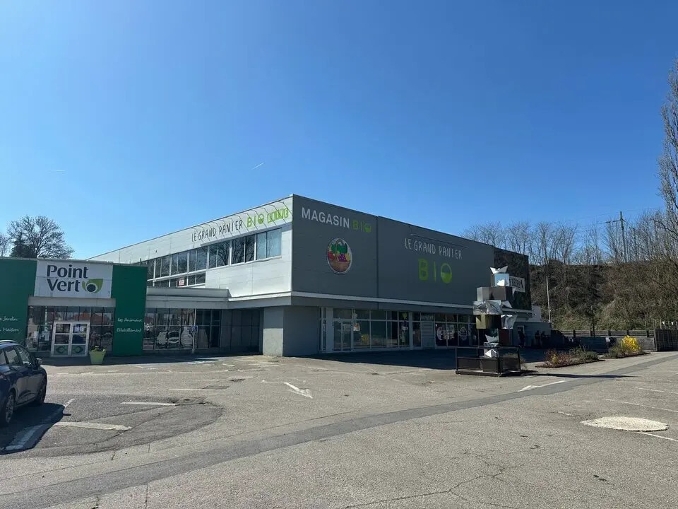 Location Commerce 747 m² - Photo 1