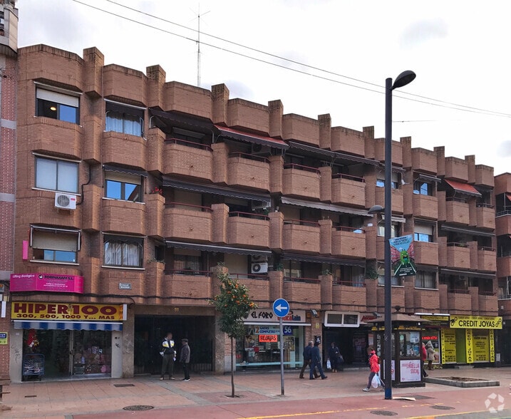 Calle Madrid, 96, Getafe, Madrid for sale - Primary Photo - Image 1 of 2