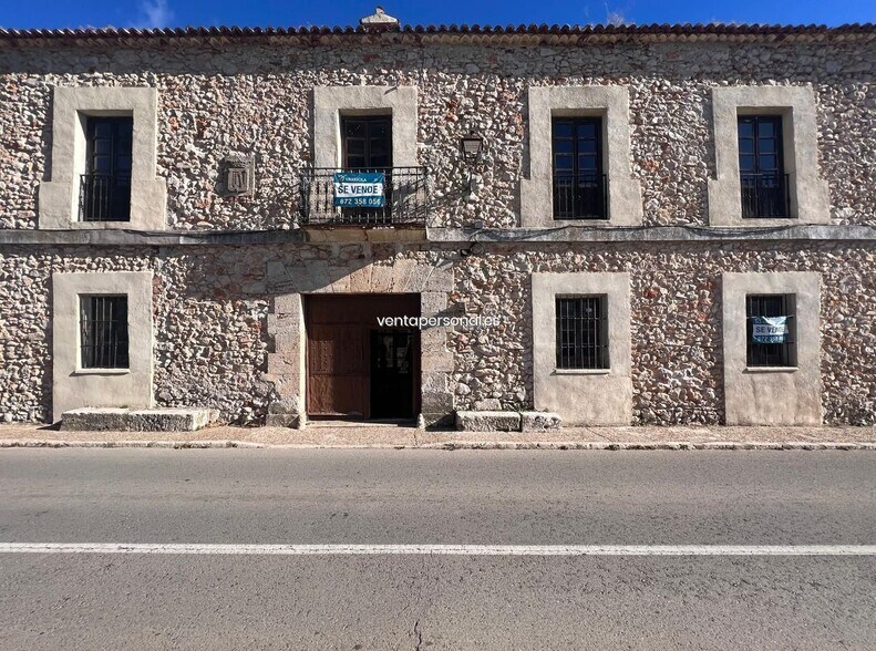 Palacete Nuevo Baztán portfolio of 2 properties for sale on LoopNet.co.uk - Primary Photo - Image 1 of 36