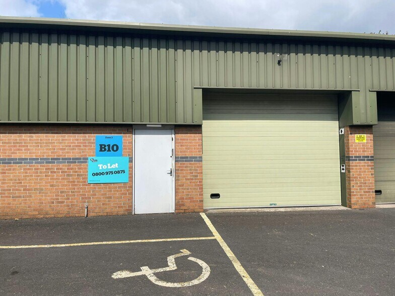 Knowles Ln, Bradford to rent - Building Photo - Image 1 of 11