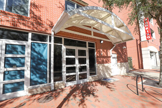 1800 W University Ave, Gainesville, FL for rent Building Photo- Image 2 of 16