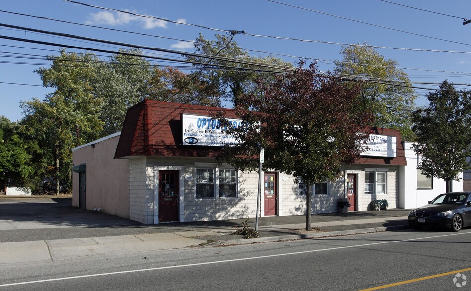 1863 Newbridge Rd, North Bellmore, NY for sale - Building Photo - Image 1 of 1