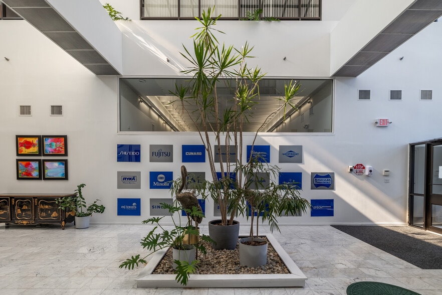 1320 Centre St, Newton, MA to rent - Lobby - Image 3 of 15