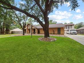 510 Enchanted Hollow Dr, Spring, TX for sale Primary Photo- Image 1 of 36