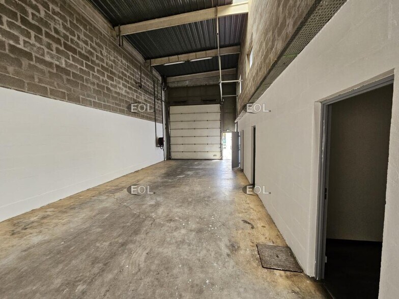 Industrial in Valenton to rent - Building Photo - Image 3 of 8