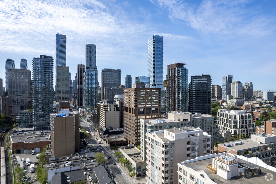 920 Yonge St, Toronto, ON for rent - Aerial - Image 2 of 21