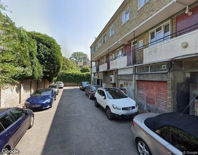 80-82 Inner Park Rd, London to rent - Building Photo - Image 2 of 4