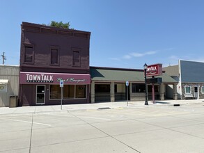 606 Patterson St, Cambridge, NE for sale Primary Photo- Image 1 of 1