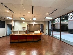 1 S Main St, Dayton, OH to rent Interior Photo- Image 1 of 10