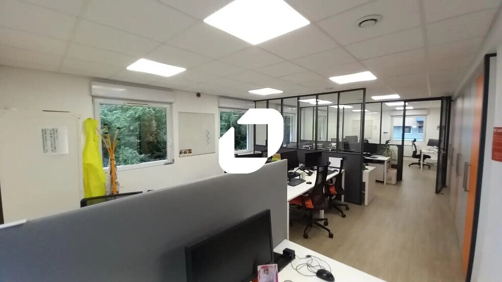 Office in Lille to rent - Interior Photo - Image 3 of 9