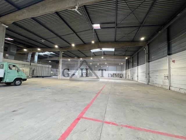 Industrial in Morangis to rent - Building Photo - Image 3 of 3