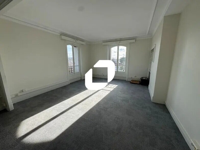 Office in Bourg-la-Reine to rent - Interior Photo - Image 2 of 8