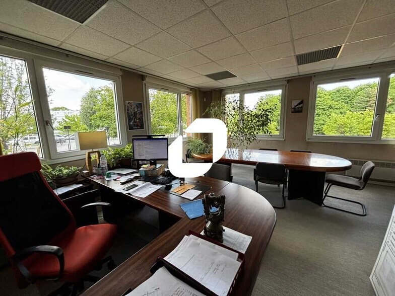 Office in Évry-Courcouronnes to rent - Interior Photo - Image 2 of 14