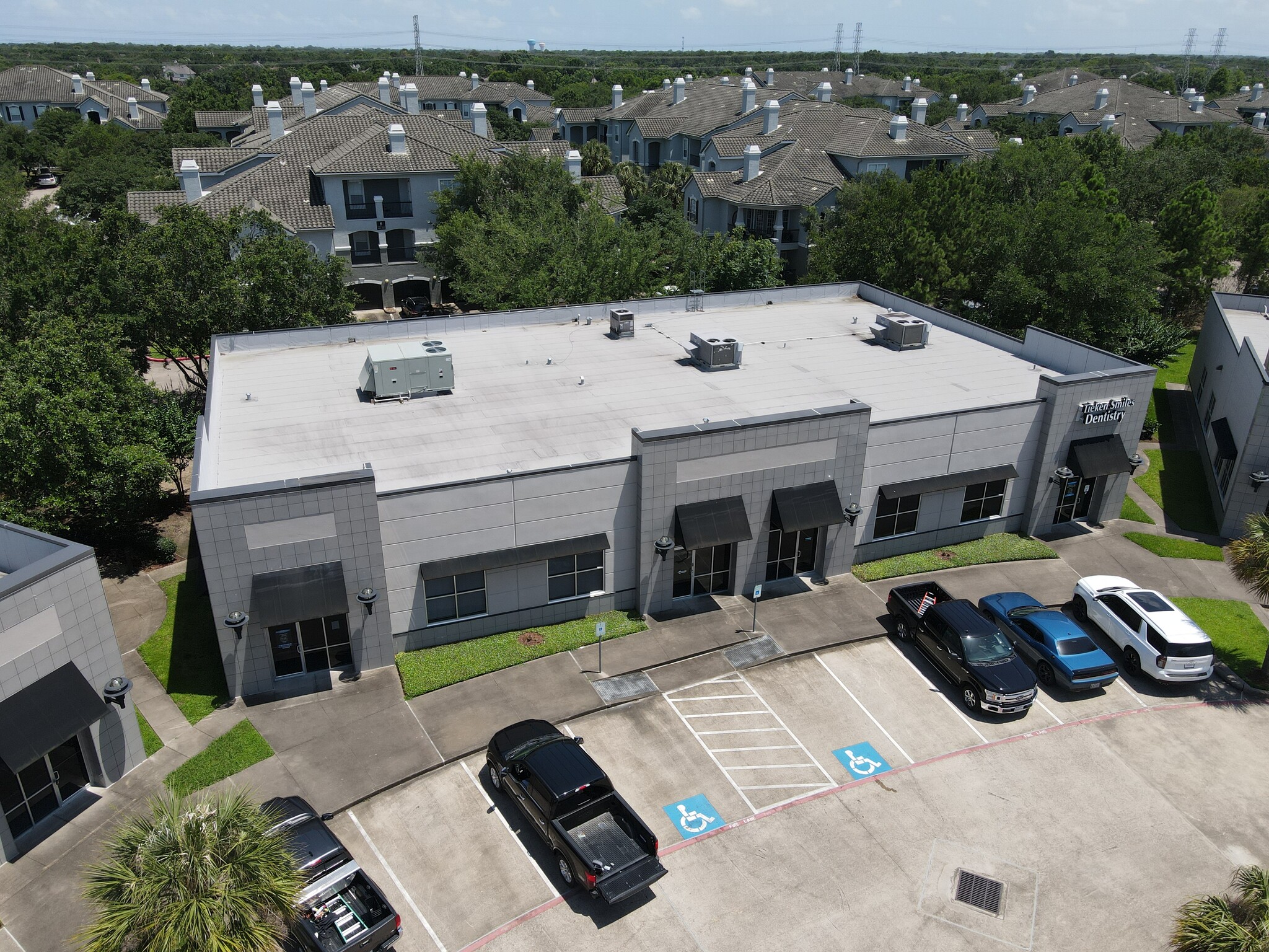 3033 Marina Bay Dr, League City, TX for rent Building Photo- Image 1 of 6