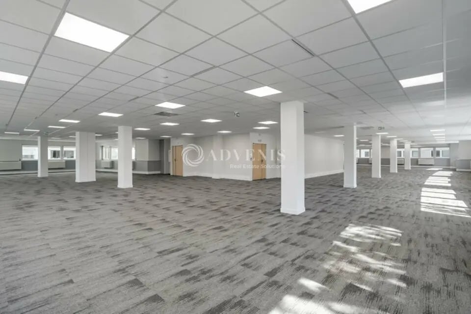 Location Bureaux 159 m² à 375 m² - Photo 1