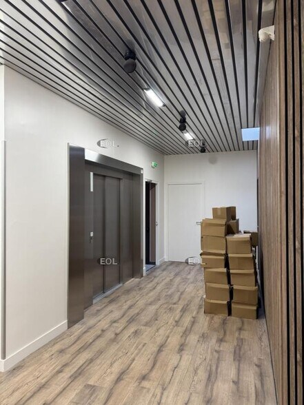 Light Industrial in Champigny-sur-Marne to rent - Interior Photo - Image 3 of 3