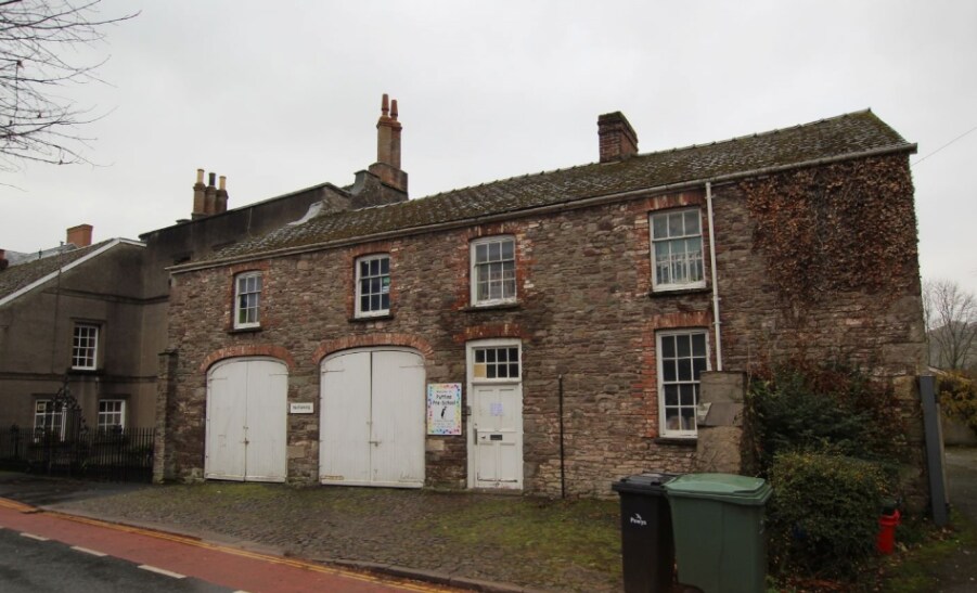 1 Glamorgan St, Brecon for sale Primary Photo- Image 1 of 1