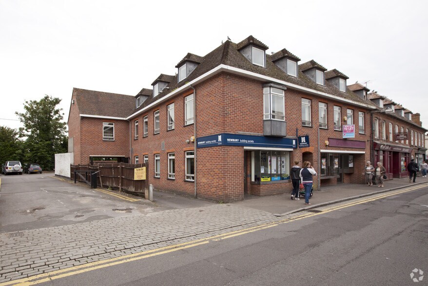 6-14 High St, Thatcham to rent - Primary Photo - Image 1 of 4