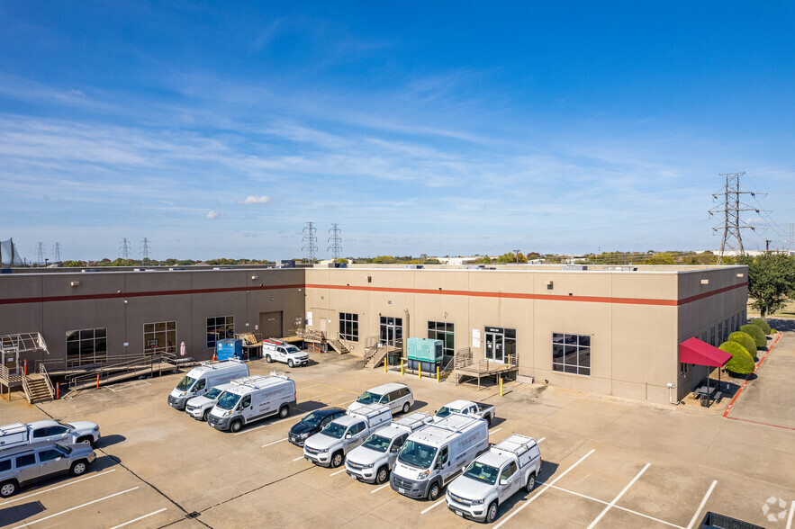 2304 Tarpley Rd, Carrollton, TX for rent - Building Photo - Image 2 of 7