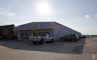 More details for 1118 N Main St, Pearland, TX - Light Industrial for Rent