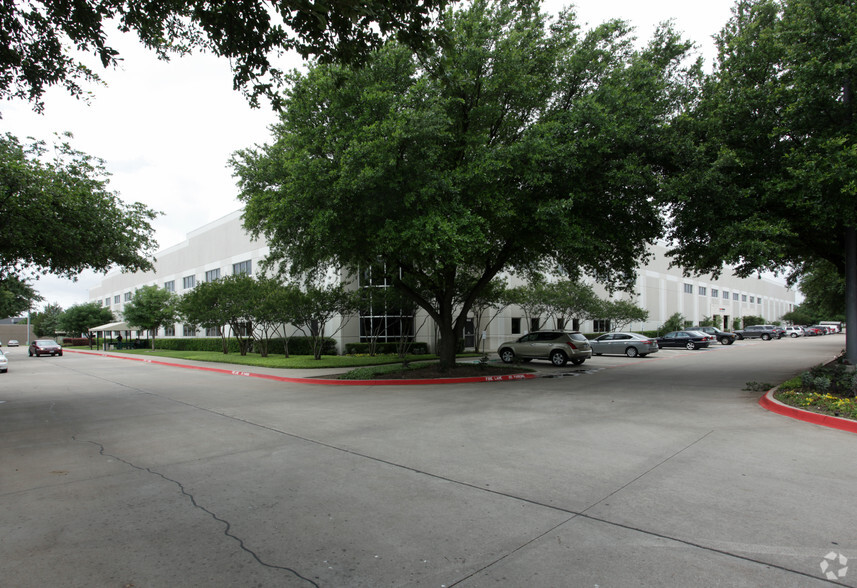 4550 Excel Pky, Addison, TX for rent - Building Photo - Image 3 of 10