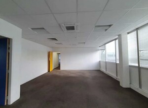 22-23 Quai Du President Carnot, Saint-Cloud for sale Building Photo- Image 2 of 12