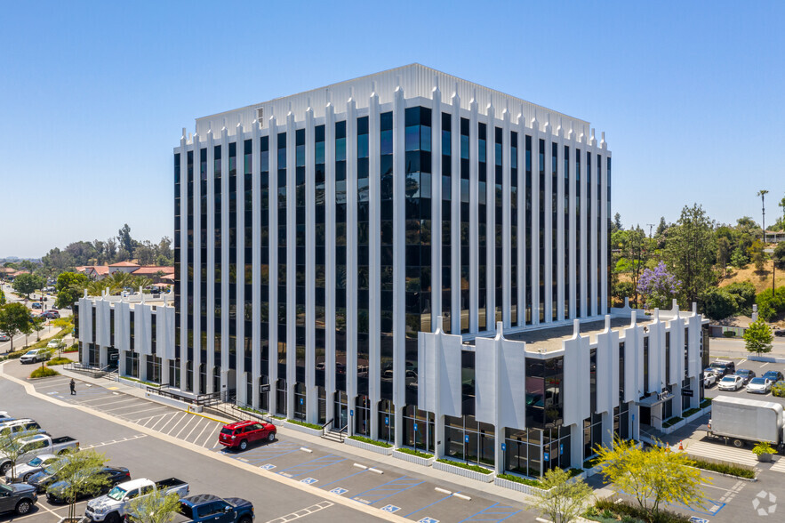 1400 N Harbor Blvd, Fullerton, CA for rent - Building Photo - Image 3 of 11