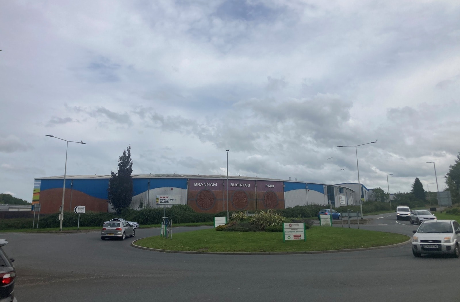 Oakwood Close, Barnstaple to rent Building Photo- Image 1 of 2