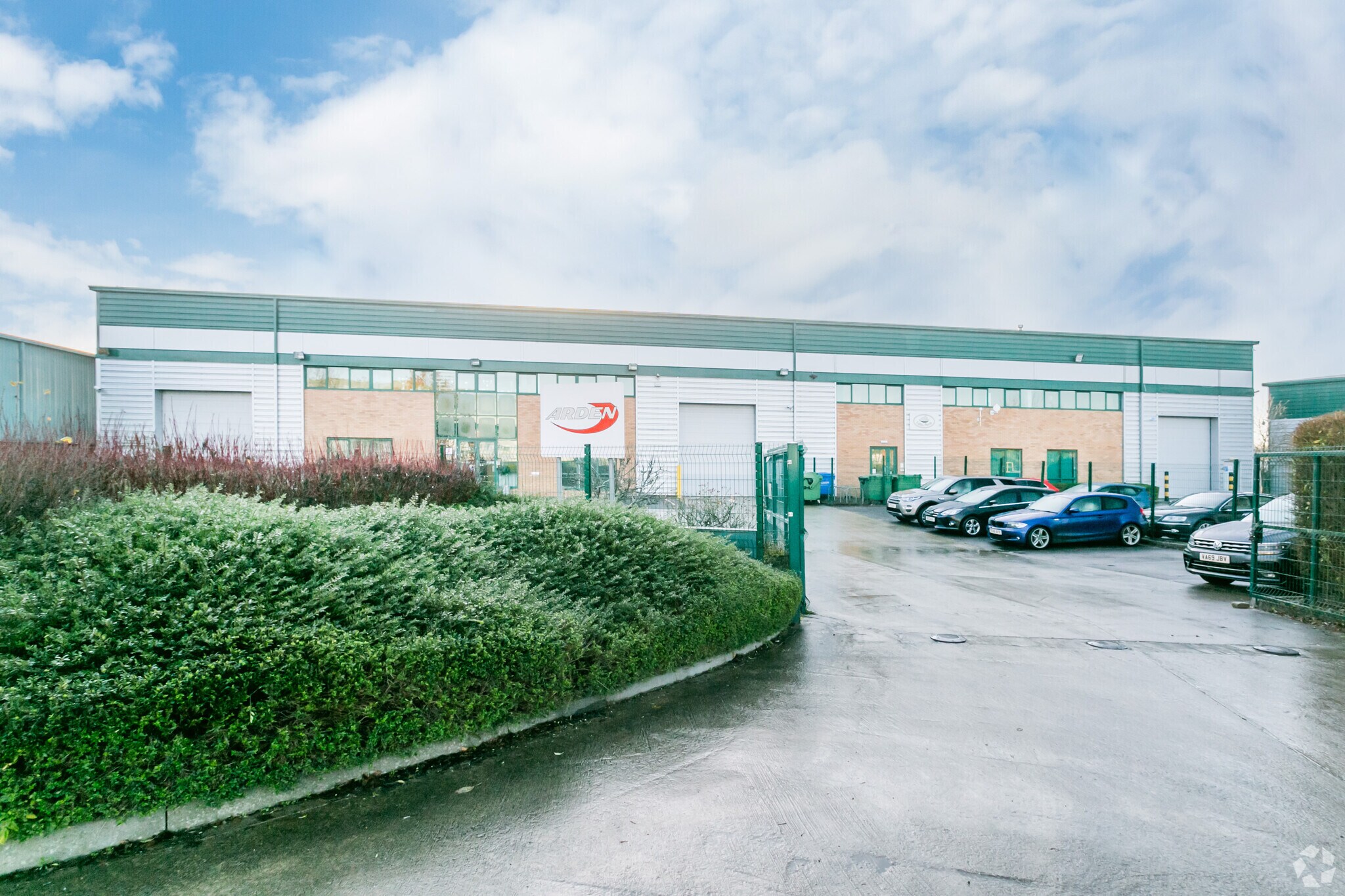 Thorpe Way, Banbury for sale Primary Photo- Image 1 of 1