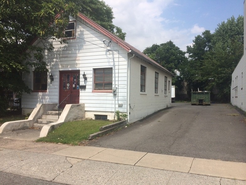 65 Utter Ave, Hawthorne, NJ for sale - Primary Photo - Image 1 of 1