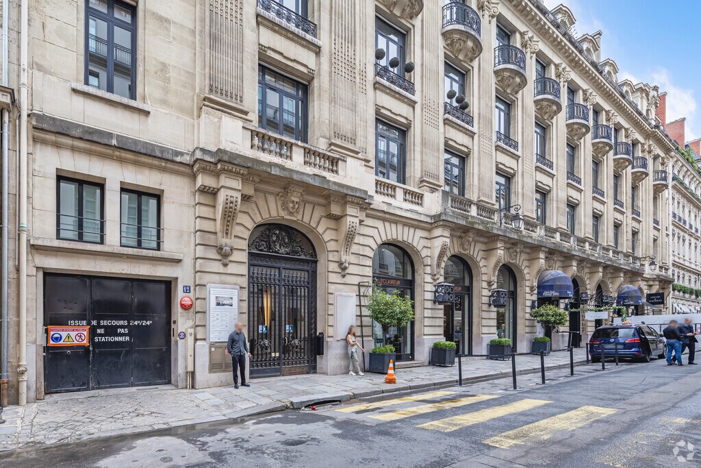 Location Bureaux 5 442 m² - Photo 1