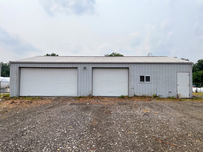 5050 N Post Rd, Indianapolis, IN for rent - Building Photo - Image 2 of 10